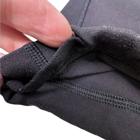 Lululemon Cropped Yoga Leggings (10) - Picture 4 of 6